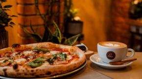 Espaço entre Pizza & Café